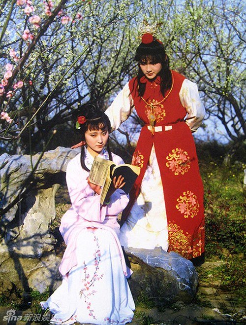 Trần Hiểu Húc và Âu Dương Phấn Cường (vai Giả Bảo Ngọc) đã tạo nên một câu chuyện tình tuyệt đẹp và bi ai nhất màn ảnh Trung Quốc.