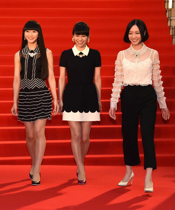 
3 thành viên nhóm nhạc Nhật Bản Perfume chọn đồ thanh lịch xuất hiện tại LHP
