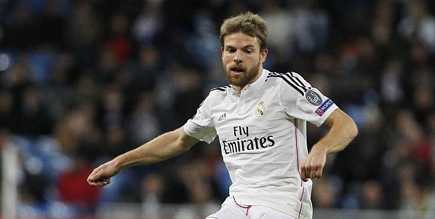 Ở kỳ chuyển nhượng mùa đông, Illarramendi suýt nữa đã cập bến AC Milan. Mùa hè này, tiền vệ người TBN gần như chắc chắn rời Berbabeu sau những màn trình diễn nghèo nàn.