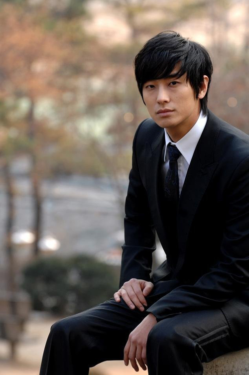 
Joo Ji Hoon.
