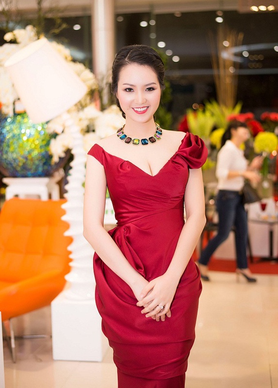 BTV Ngọc Trinh, BTV Thụy Vân, BTV Minh Hà,