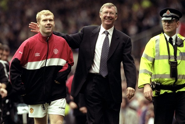 Scholes ra mắt Man United vào mùa giải 1994 - 1995