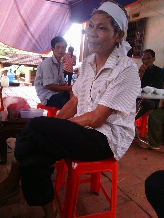Anh Ngô Quang Vĩnh, anh trai nạn nhân. Ảnh: B.Đoàn