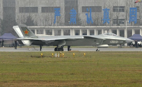 Trong tháng 3 và tháng 7 năm 2014,  Trung Quốc đã tiến hành bay thử nghiệm máy bay J-20 số hiệu 2011 và 2012.