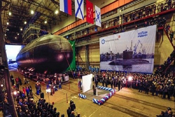 Tàu ngầm Kilo đầu tiên đóng cho Hạm đội Biển Đen mang tên Novorossiisk trong lễ hạ thủy