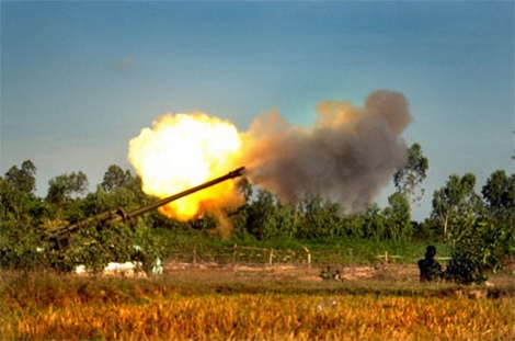 M46 được công khai với các quan sát viên phương Tây vào năm 1954 (nên nó được gọi là M1954) và đi vào trang bị trong quân đội các nước thân thiện với Liên Xô từ Trung Đông, châu Phi, Nam Mĩ đến châu Á và Đông Âu.