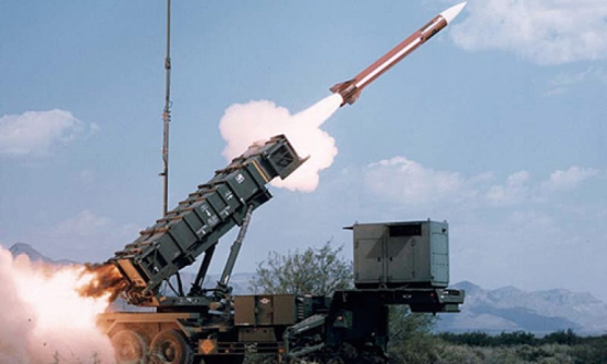 Hệ thống tên lửa phòng không Patriot của Mỹ khai hỏa, Patriot sử dụng kỹ thuật phóng nóng