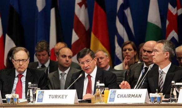
Các thành viên NATO, trong đó có Thổ Nhĩ Kỳ, họp bàn về cuộc khủng hoảng biên giới Thổ Nhĩ Kỳ-Syria.
