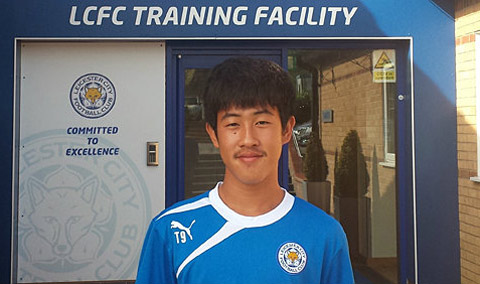Worachit Kanitstribampen từng được tập luyện tại Leicester City.