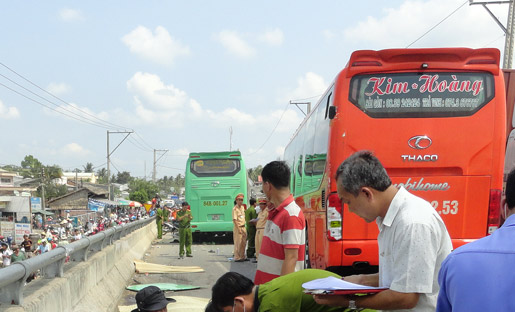 tài xế, thời điểm, vượt lách, đua xe, đâm chết, trên cầu, Trà Vinh