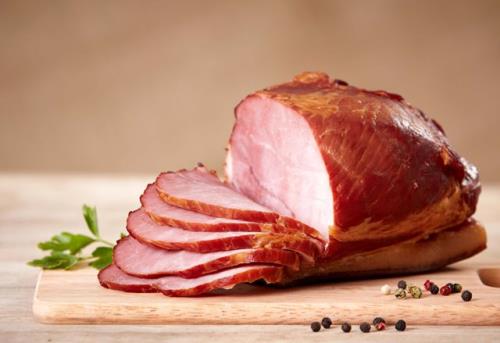 
Thịt xông khói chứa sodium nitrate – thủ phạm gây ung thư.
