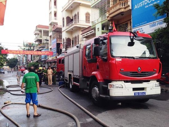 Đến 7h sáng nay, ngọn lửa đã được khống chế hoàn toàn.