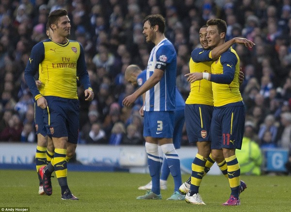 Brighton 2–3 Arsenal: Không có bất ngờ 2