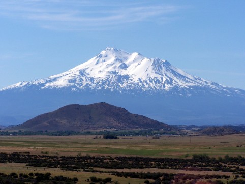 Shasta, một núi lửa tại California, nó đã ngủ từ năm 1786