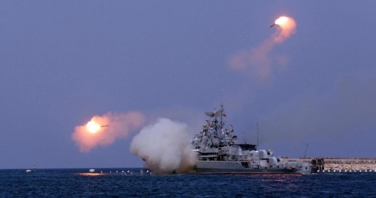 Bộ Quốc phòng Nga cho biết, 4 tàu chiến đã phóng thành công 26 tên lửa hành trình tiêu diệt 11 mục tiêu của IS trong ngày 07/10. Ảnh: AFP