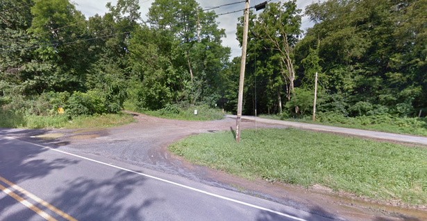 
Nạn nhân được tìm thấy bên ngoài con đường Ridge, gần Jonestown, Pennsylvania, Mỹ.
