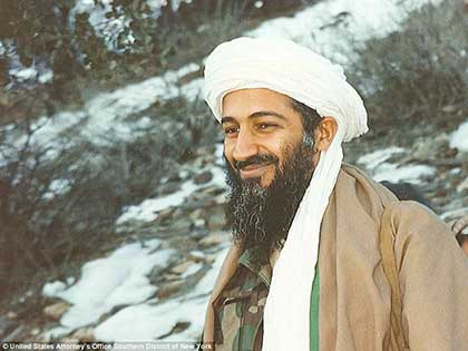 Một số hình ảnh hiếm hoi tại nơi ẩn náu của trùm khủng bố Osama Bin Laden sau khi bị phương Tây cô lập bằng một chiến dịch ném bom đang được lan truyền trên mạng.