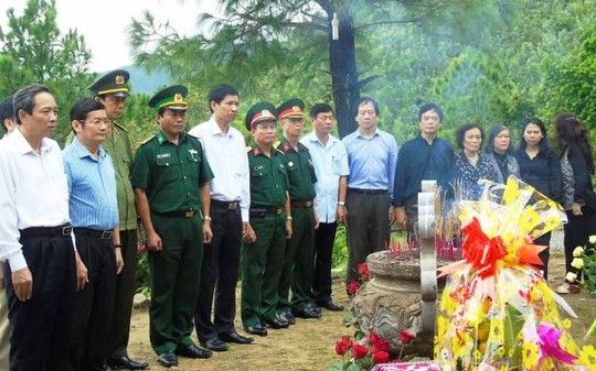 Không khí trang nghiêm và tĩnh lặng trước anh linh của Đại tướng Võ Nguyên Giáp