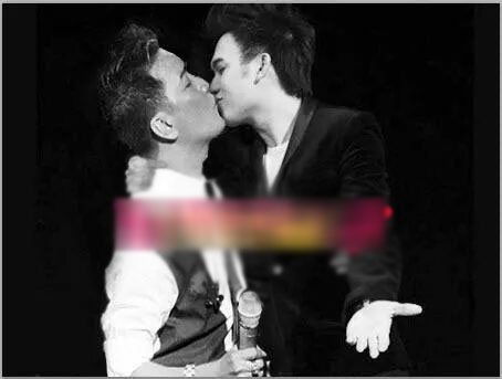 Bức ảnh hôn môi giữa Dương Triệu Vũ và Đàm Vĩnh Hưng từng khiến dư luận xôn xao vào hồi tháng 8/2014.