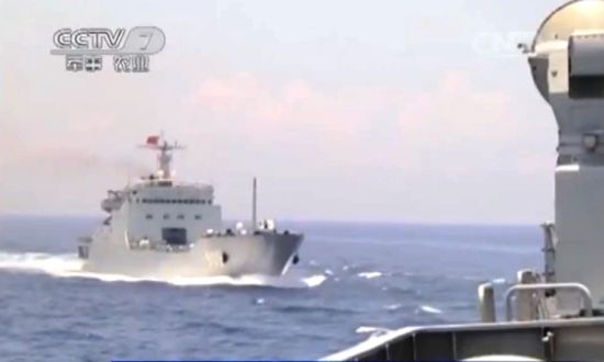 Hình ảnh cuộc diễn tập mới đây của Hạm đội Nam Hải với sự tham gia của các quân nhân giải ngũ bị gọi trở lại. Nguồn: CCTV7.