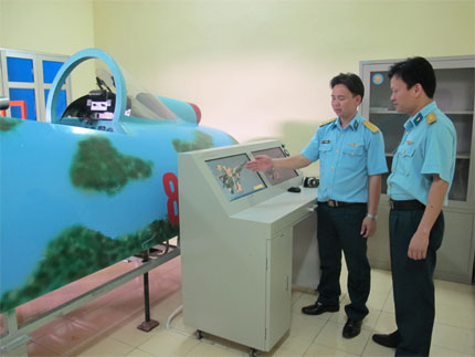 
Hệ thống thiết bị mô phỏng máy bay Su-27. Ảnh: Học viện PK-KQ.
