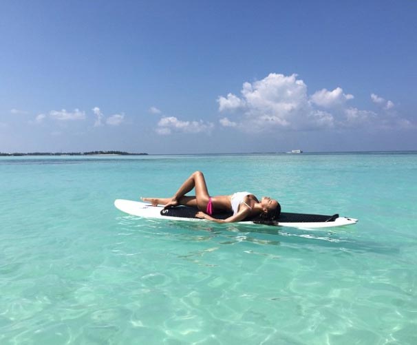 Irina Shayk đón sinh nhật một mình ở Maldives
