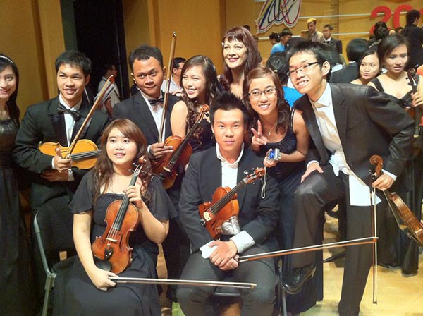 Ngoài ra, anh còn là người đồng sáng lập nên dàn nhạc Rhapsody Philharmonic năm 2010.