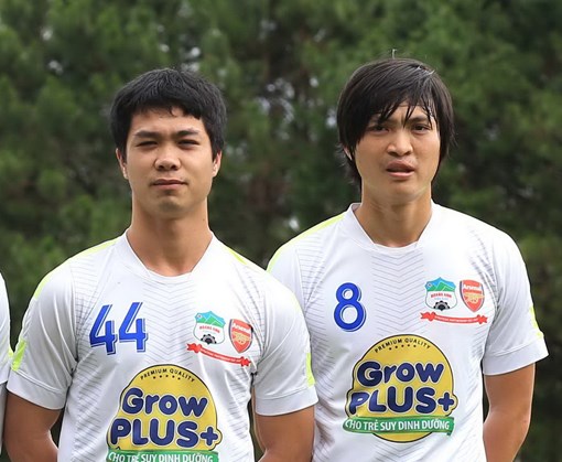 
Công Phượng và Tuấn Anh sẽ phải cạnh tranh công bằng để được ra sân ở 2 CLB thuộc J-League 2.
