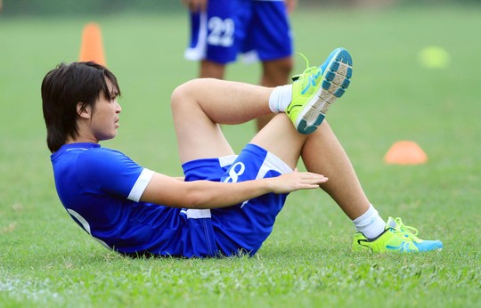 
Cầu thủ người Thái Bình trầm tính, ít nói và chỉ thích tập trung vào chuyên môn.
