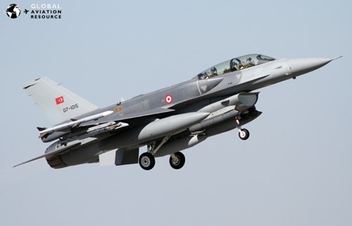 
Không quân Thổ Nhĩ Kỳ hiện có 4 bộ tư lệnh. Tất cả các máy bay chiến đấu nằm trong biên chế của 2 Bộ tư lệnh không quân chiến thuật. Các máy bay huấn luyện nằm trong biên chế của Bộ tư lệnh không quân huấn luyện.

