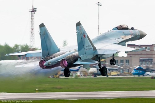 [ẢNH] Tiêm kích Su-35 và Su-30SM song kiếm hợp bích - ảnh 3