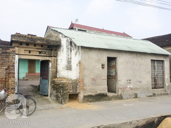 
Gia đình Thành hiện đang sống tại một vùng nông thôn thuộc huyện Yên Phong (phố Chờ), tỉnh Bắc Ninh.
