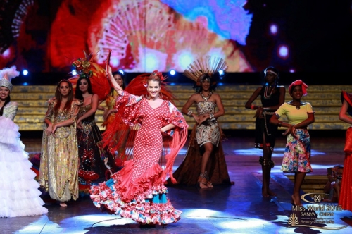
Người đẹp Tây Ban Nha rực rỡ trong phần thi tài năng của Miss World 2015.
