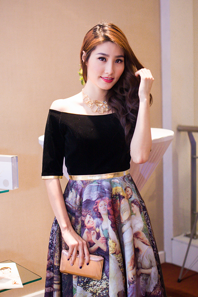 nhung-my-nhan-den-tinh-do-nghiep-cua-showbiz-viet