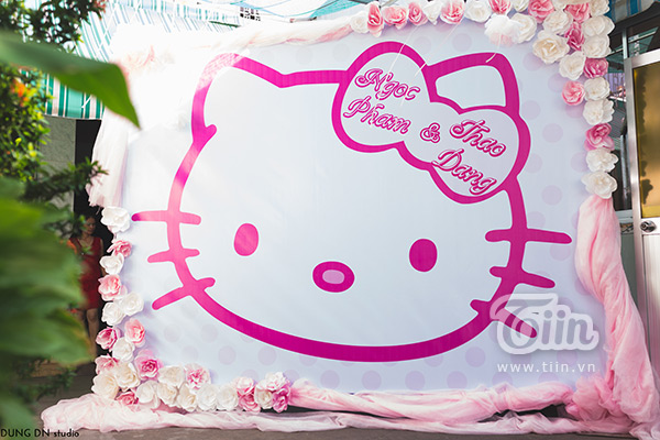 Đám hỏi ‘Hello Kitty’ siêu dễ thương của cặp đôi 8x