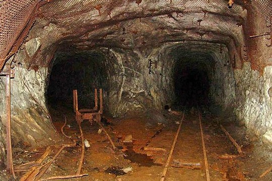 Khu mỏ uranium, nơi phát tán khí radon gây ra bệnh công chúa ngủ trong rừng. Ảnh: Siberian Times