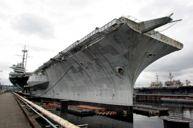 Hình ảnh tàu USS Ranger khi còn neo tại nhà máy hải quân Puget Sound ở Bremerton, Washington ngày 14/8/2014.