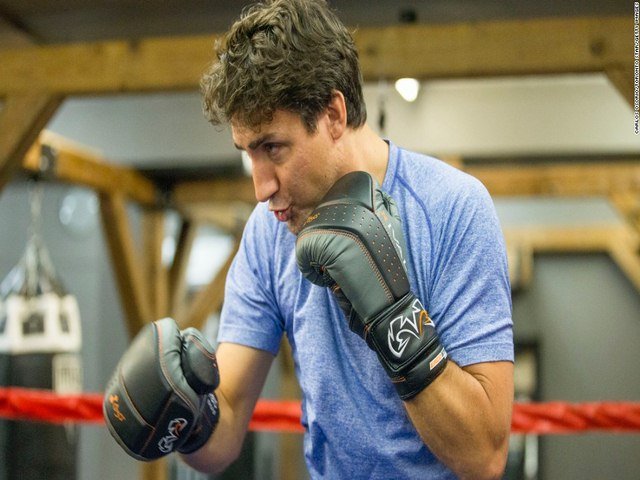 Hầu hết các công việc trước đây của Trudeau đều liên quan tới thể thao