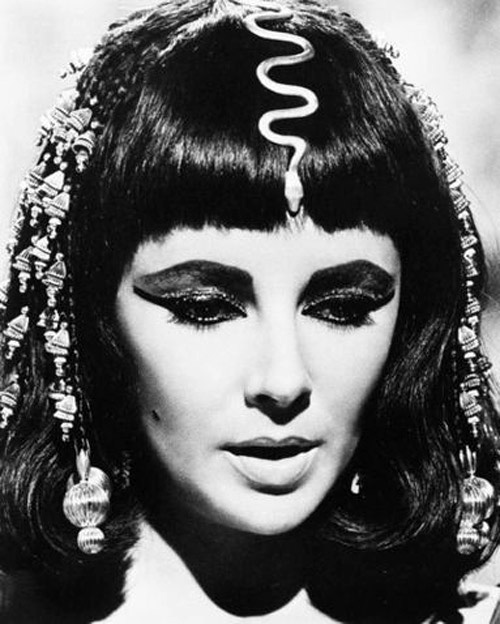 
Nhà phân tính tích cách tội phạm Pat Brown tin rằng tự tử không phải là cá tính của nữ hoàng Cleopatra.
