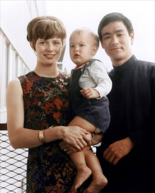 
Gia đình hạnh phúc của Lý Tiểu Long lúc sinh thời

