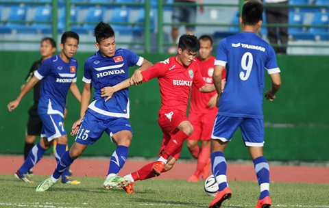 
B. Bình Dương đá dưới sức, nhưng U23 Việt Nam vẫn khó ghi bàn.
