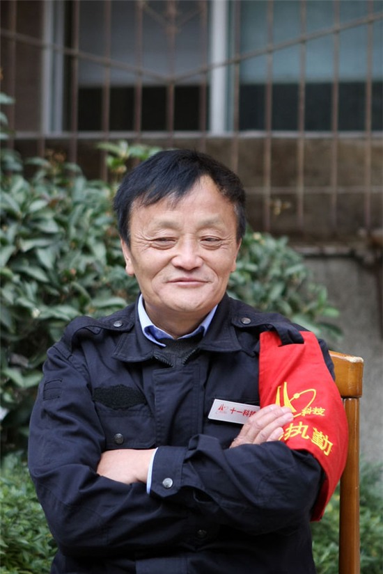 
Jack Ma là ông chủ tập đoàn thương mại điện tử Alibaba, sở hữu trang web mua hàng trực tuyến taobao.com và từng là người giàu nhất Trung Quốc (2014). Do đó, Kha Toàn Thọ cảm thấy vô cùng thích thú khi ông và Jack Ma trông giống nhau.
