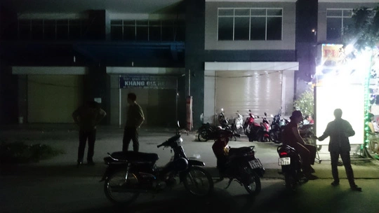 
Chung cư Khang Gia (phường 14, quận Gò Vấp, TP.HCM) nơi lực lượng chức năng vừa bắt giữ hàng chục đối tượng người nước ngoài.
