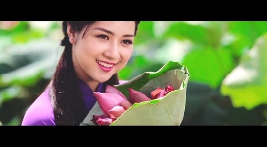 
Những cô gái Việt Nam xinh đẹp trong clip Welcome to Vietnam
