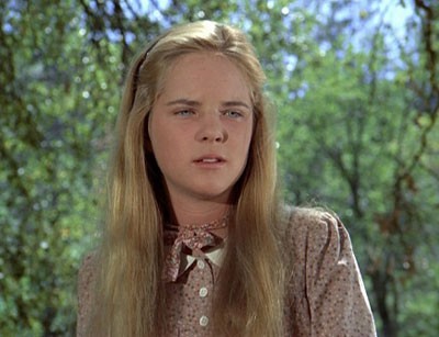 Melissa Sue Anderson vào vai cô chị trầm tính, ngọt ngào.