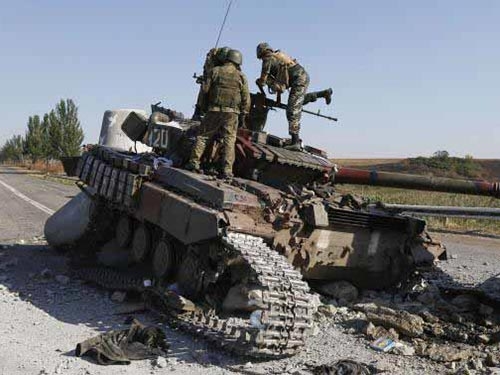 Theo nguồn tin này, chỉ tính từ tháng 4/2014 đến nay, quân đội chính phủ nước này đã thiệt hại khoảng 400 xe tăng và xe thiết giáp chiến đấu các loại.