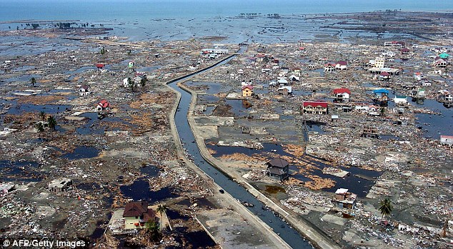 Indonesia 2 tuần sau thảm họa động đất và sóng thần.