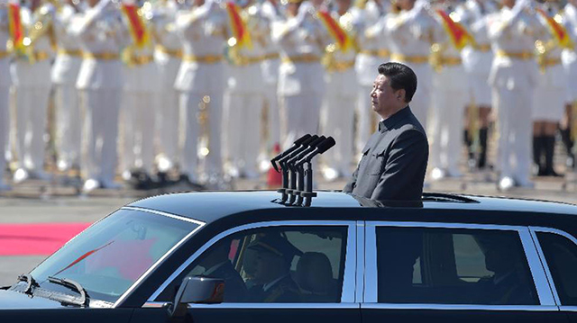
Chủ tịch Trung Quốc Tập Cận Bình thường xuất hiện trong các sự kiện trọng đại của đất nước theo cách này.

