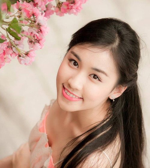 Lê Phương Thảo là một trong 50 thí sinh lọt vào vòng 2 của cuộc thi Miss du học sinh Việt 2015