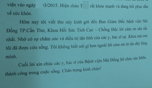 áp lực, bác sỹ, cứu con, mẹ đâm đầu vào tuờng